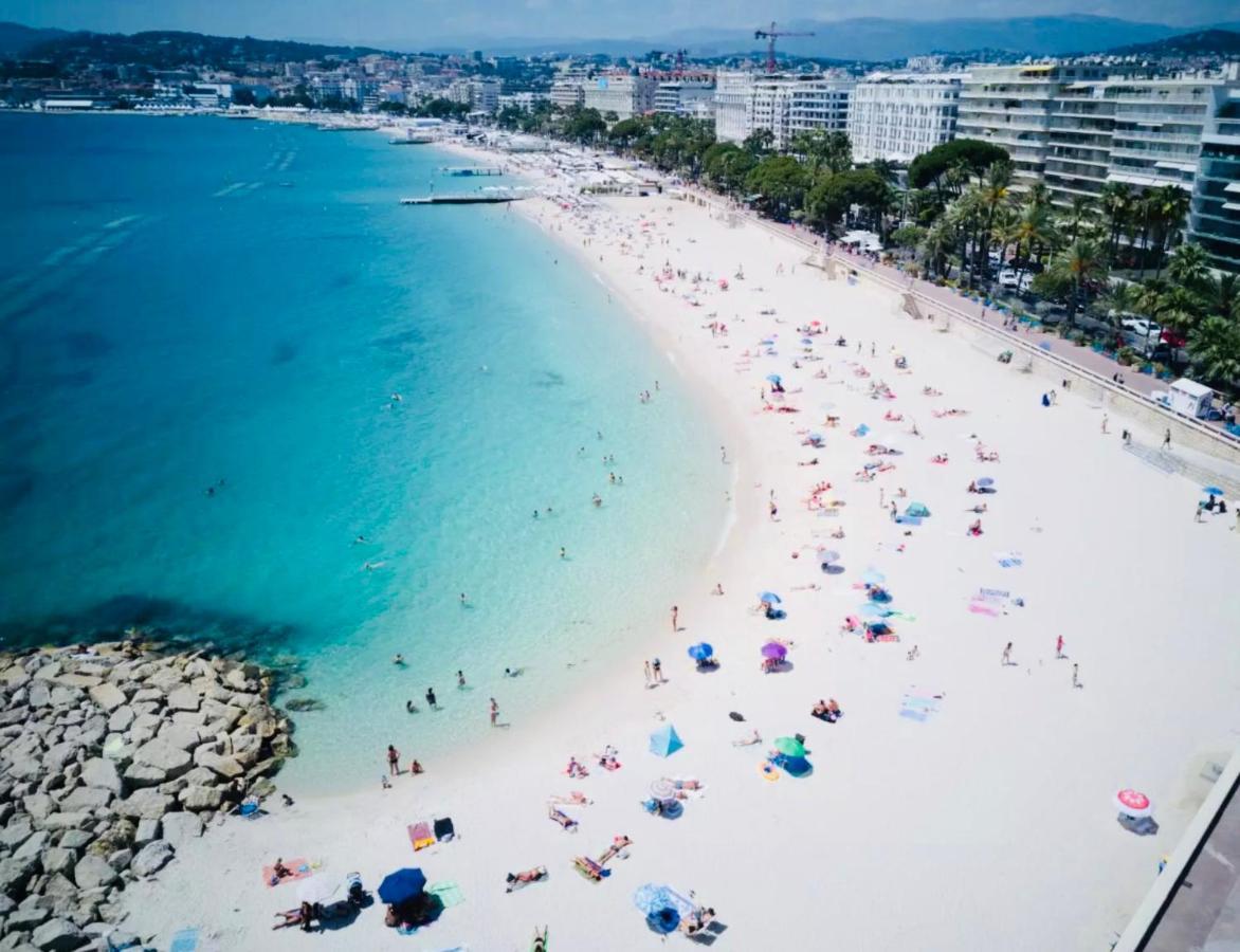 Cannes croisette Extérieur photo